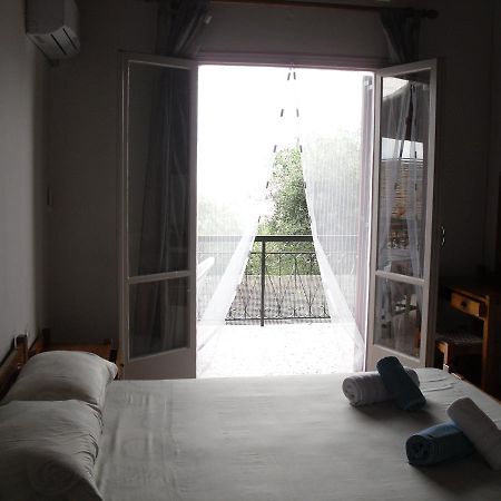 Spiti Kritikos Apartment Benitses  Ngoại thất bức ảnh