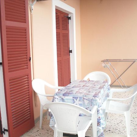Spiti Kritikos Apartment Benitses  Ngoại thất bức ảnh