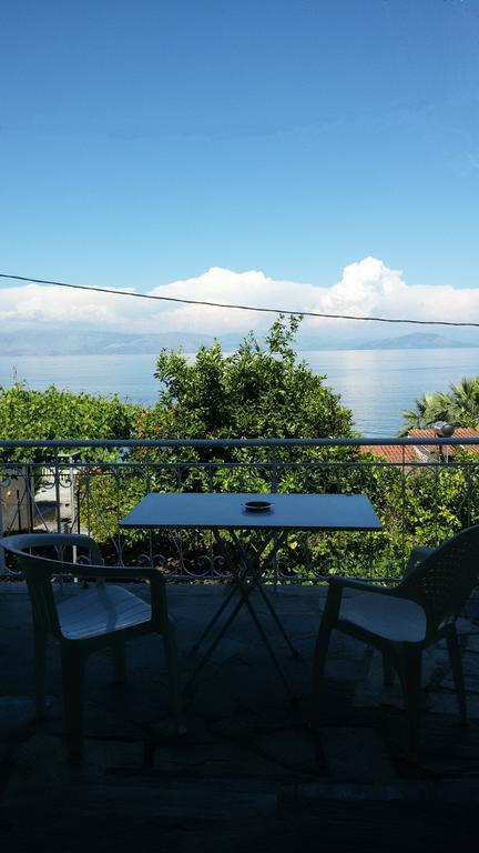 Spiti Kritikos Apartment Benitses  Ngoại thất bức ảnh