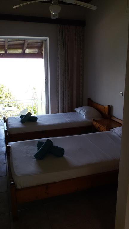 Spiti Kritikos Apartment Benitses  Ngoại thất bức ảnh