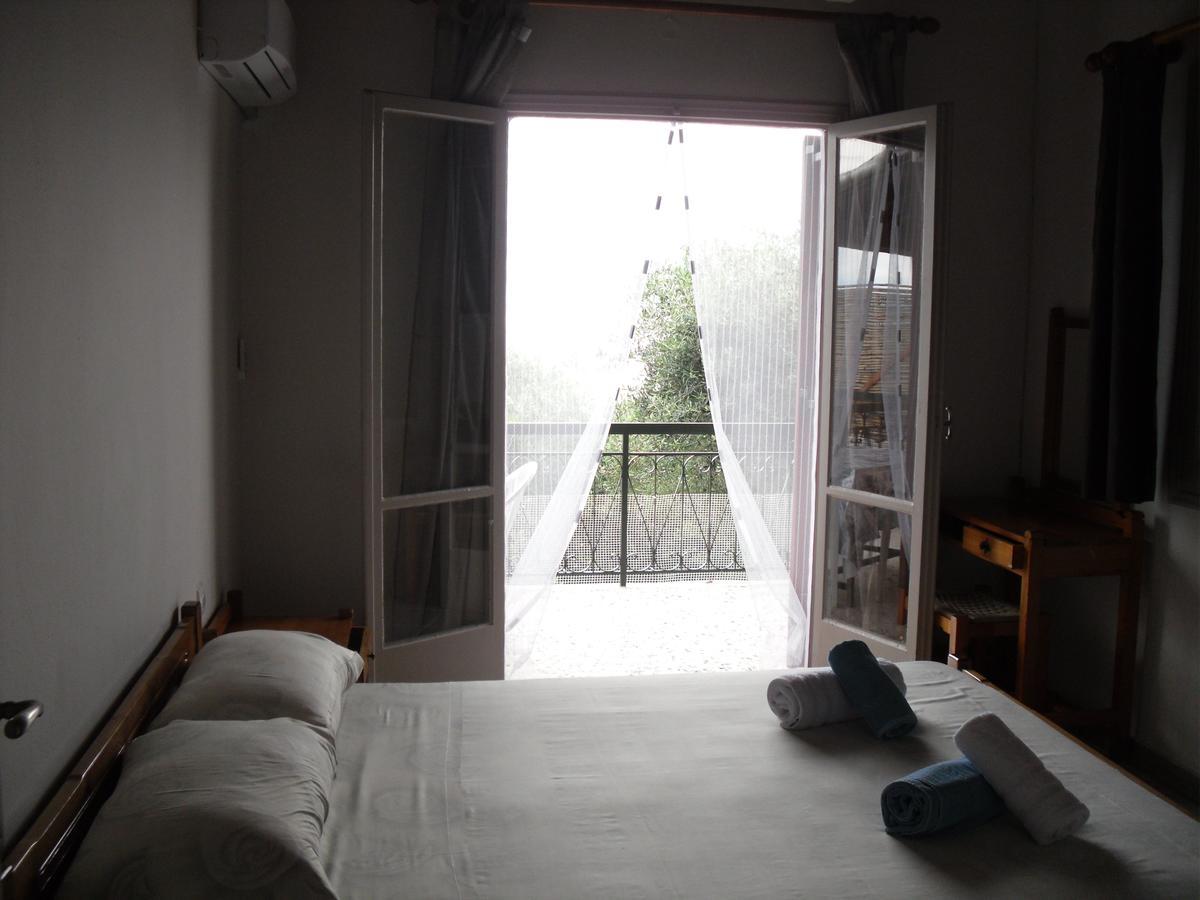 Spiti Kritikos Apartment Benitses  Ngoại thất bức ảnh